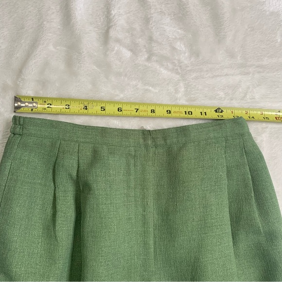 Green Women’s Two-Piece LeSuit Pant and Jacket combo with matching scarf - Picture 8 of 9